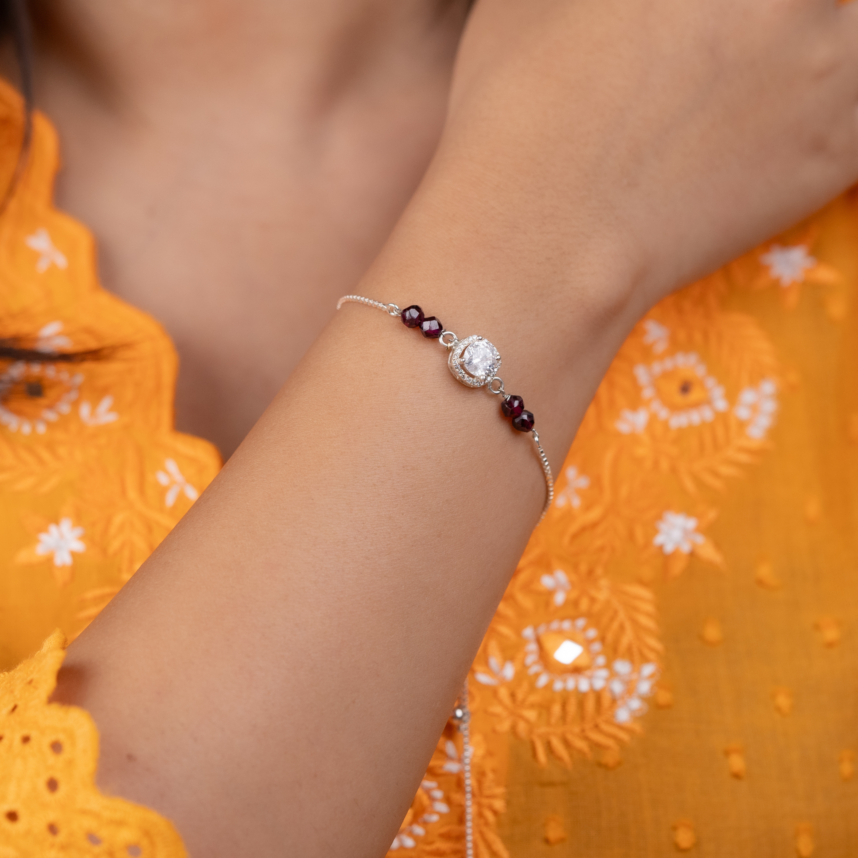 Garnet Silver Bracelet Lumba