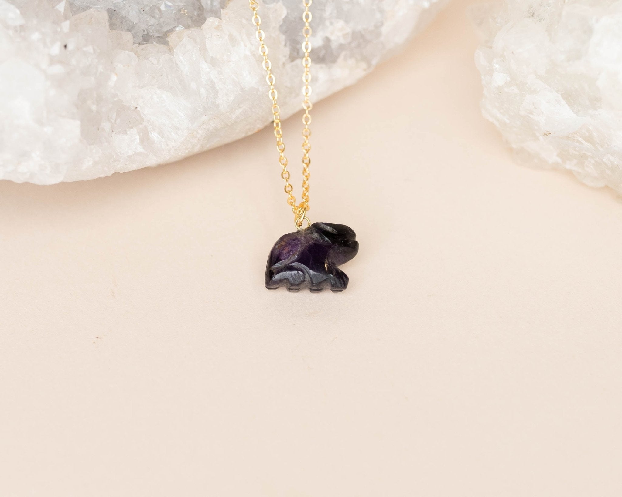 🎁 Amethyst Figurine Pendant (100% off)