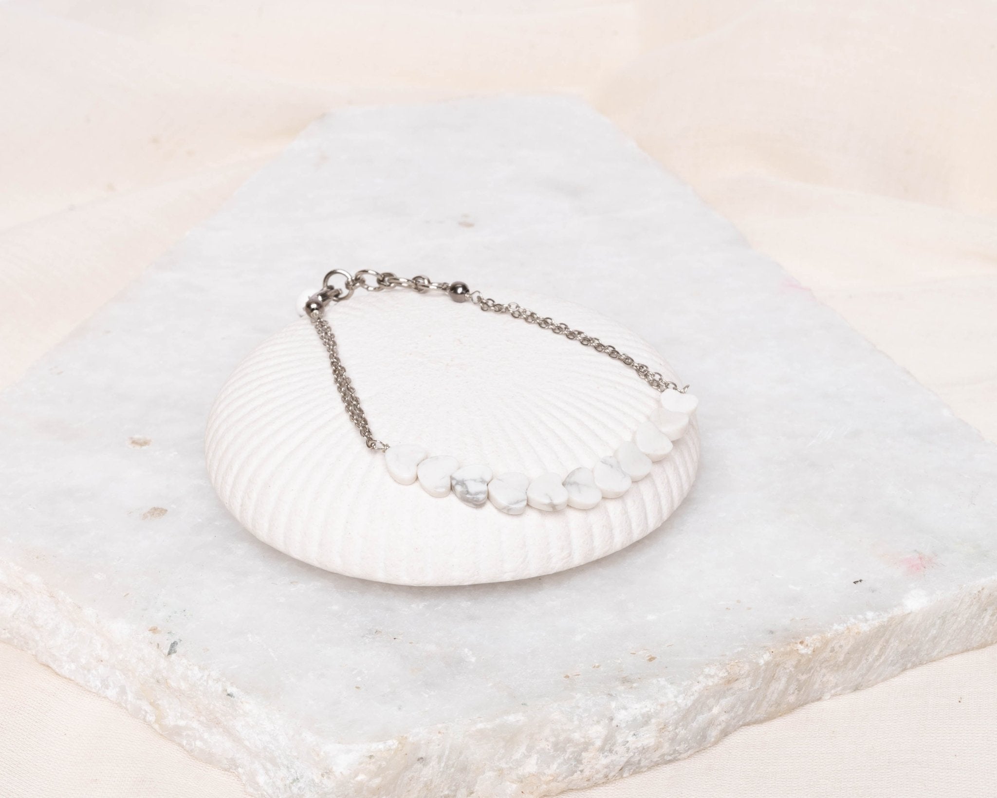 Howlite Heart Bracelet