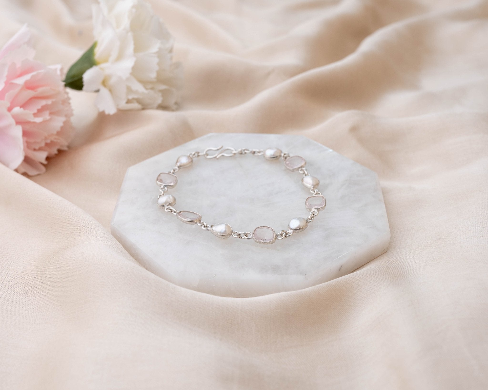 Rose Quartz with pearl Bracelet - Bodh Gem and Crystals